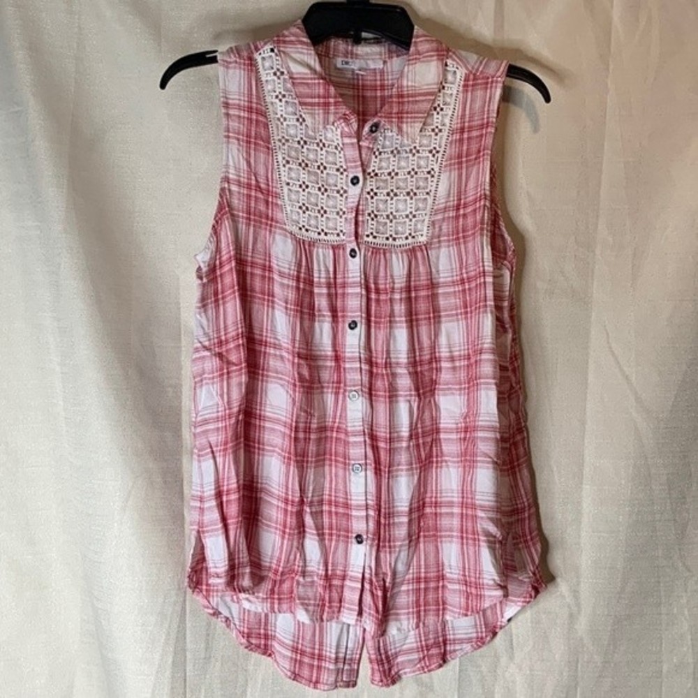 DR2 by Daniel Rainn pink plaid sleeveless blouse crochet bib button up sz medium